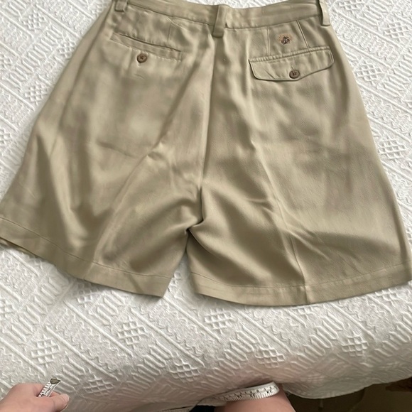 2 pc 100% silk Tommy Bahama floral Hawaiian Shirt Beige high rise Shorts Set - Picture 4 of 15